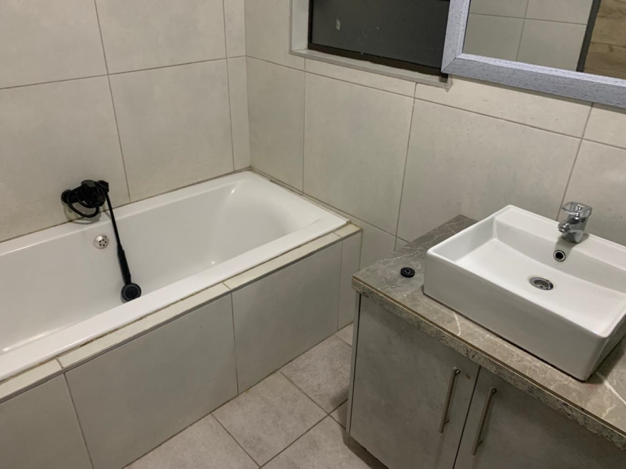 4 Bedroom Property for Sale in Waterkloof East North West